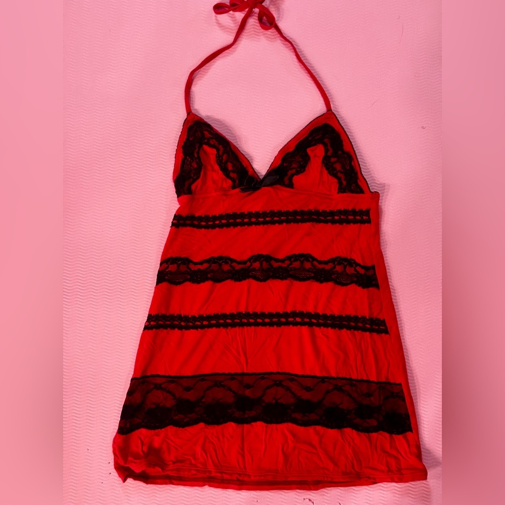 VINTAGE FREDERICK’S of HOLLYWOOD Elegant Red and Black Lace Chemise - Picture 7 of 8